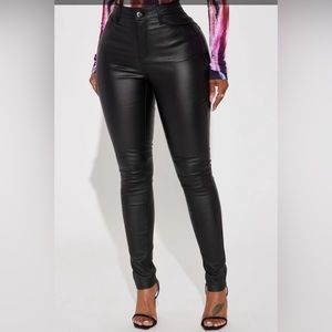 Fashion Nova “Sammie High Rise” Pants